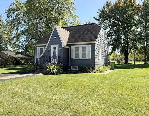 420 GREEN BAY AVE, Oconto Falls, WI 54154-0000