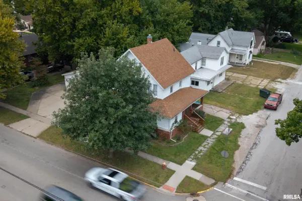 230 E PIERCE ST, Macomb, IL 61455
