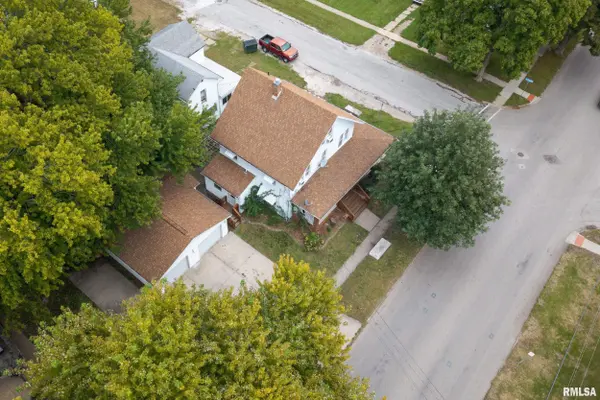 230 E PIERCE ST, Macomb, IL 61455