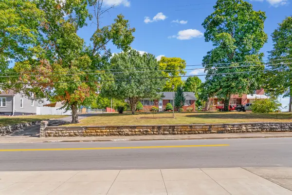 800 E 7th St, Hopkinsville, KY 42240