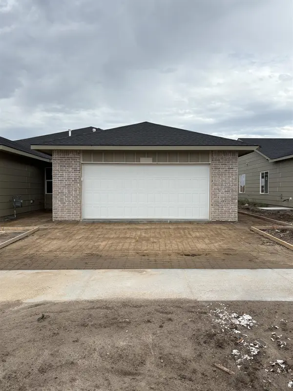 2908 S Denene St, Wichita, KS 67215