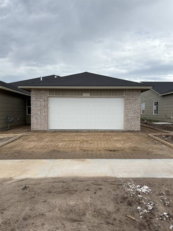 2908 S Denene St, Wichita, KS 67215