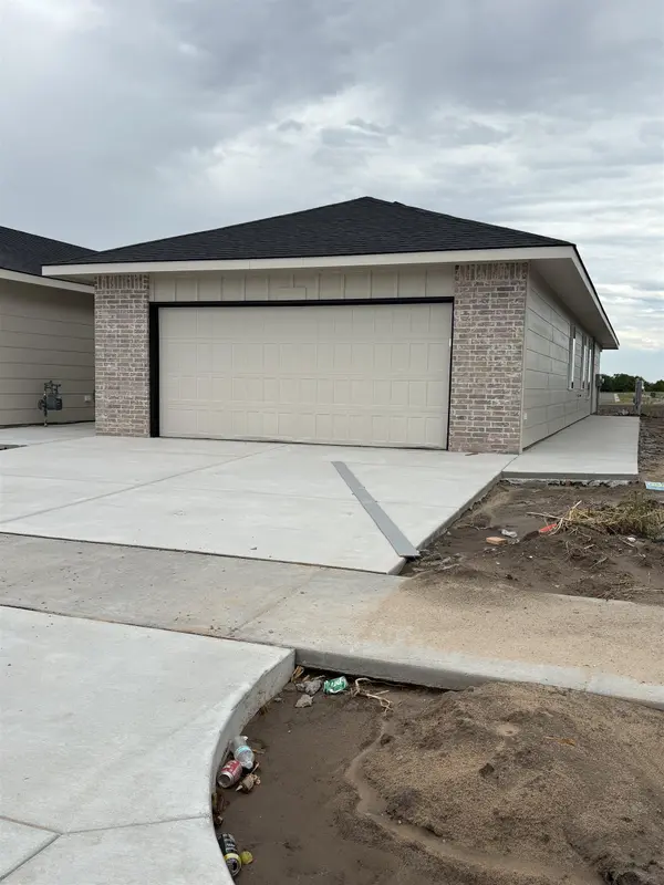 2916 S Denene St, Wichita, KS 67215