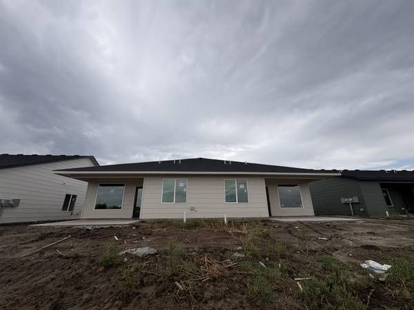 2924 S Denene St, Wichita, KS 67215