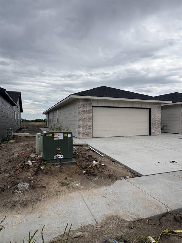 2924 S Denene St, Wichita, KS 67215