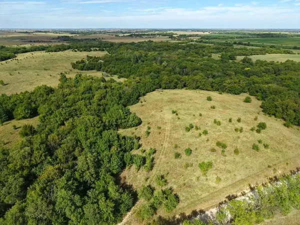 00000 W Mohawk Road, Canton, KS 67428