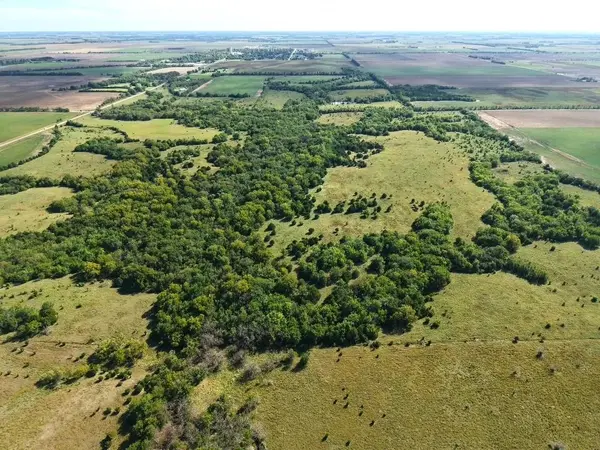 00000 W Mohawk Road, Canton, KS 67428