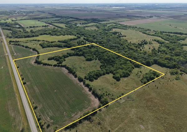 00000 27th Avenue, Canton, KS 67428