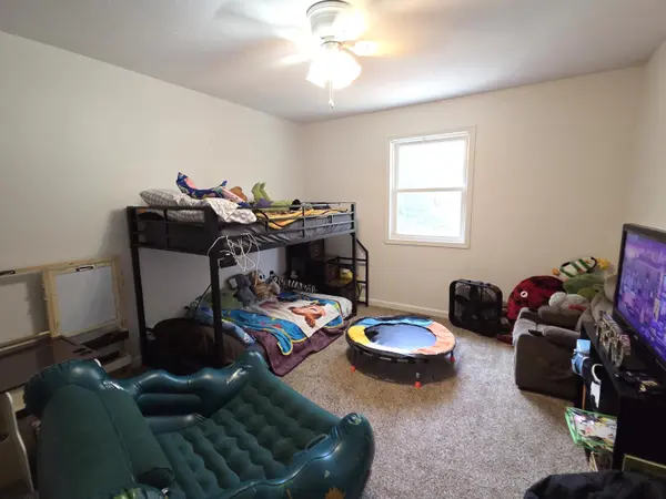 3649 S 227th RD, Louisburg, MO 65685
