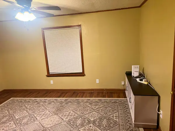 820 N Brown AVE, Springfield, MO 65802