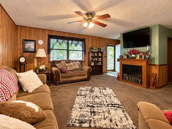 2932 W 15th ST, Joplin, MO 64801