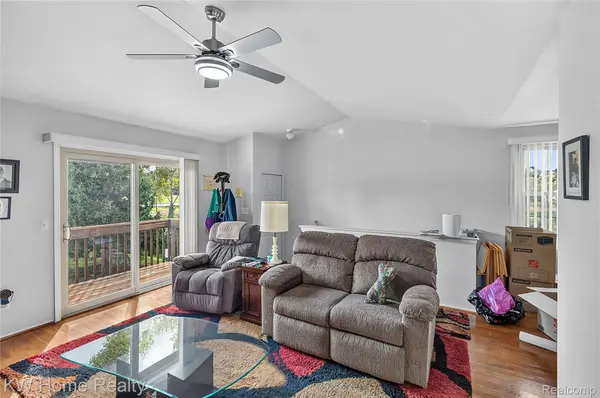 3216 High Pointe Ridge RD, Orion Charter Township, MI 48359