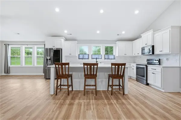 3 Kendi LN, Belton, MO 64012