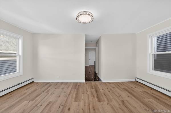 84 E Pine ST, Long Beach, NY 11561