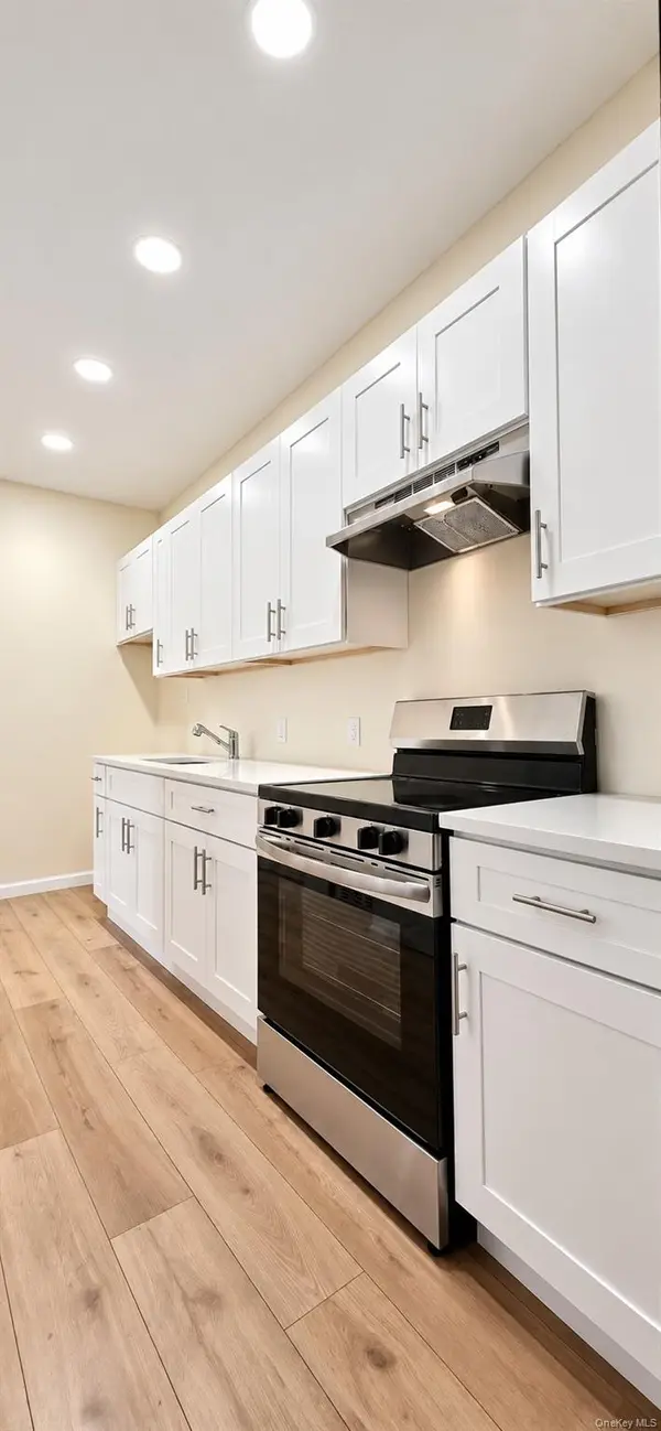 12 Balfour Street #3, Staten Island, NY 10305
