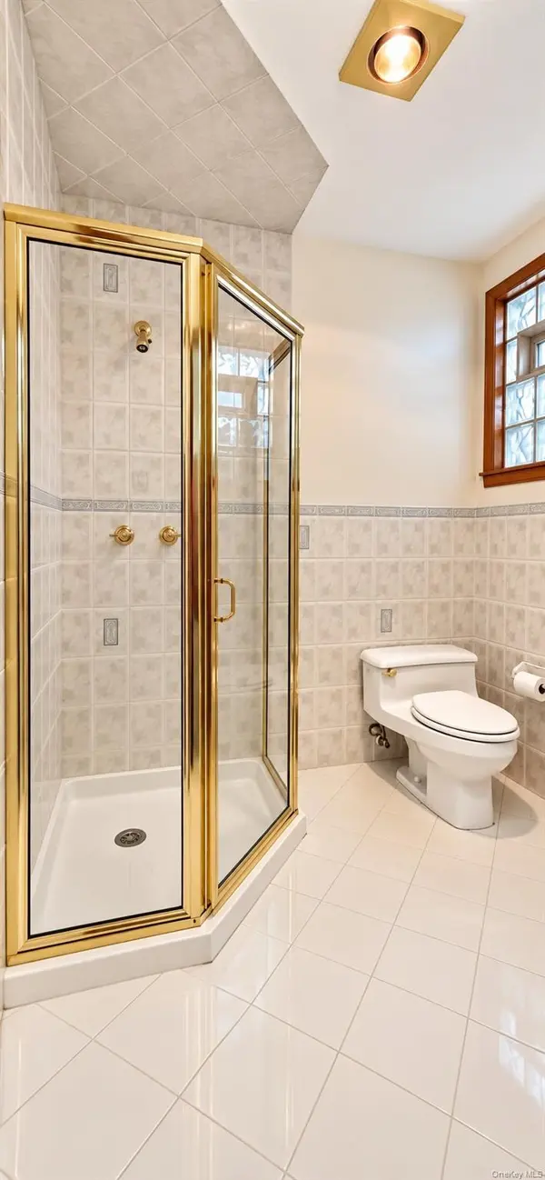 12 Balfour Street #3, Staten Island, NY 10305