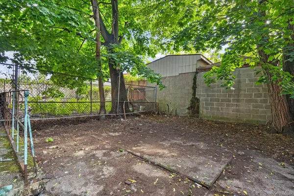 2048 E 53rd PL, Brooklyn, NY 11234