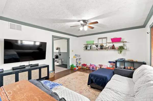 1159 Cambridge DR, Greenwood, IN 46142