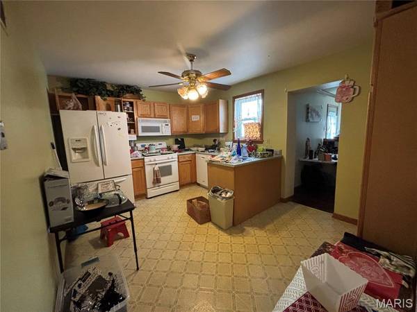 9439 Ridge AVE, St Louis, MO 63114