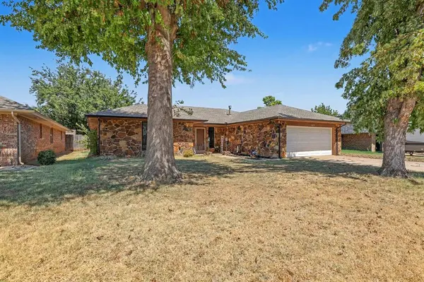 8305 NW 115th ST, Oklahoma City, OK 73162