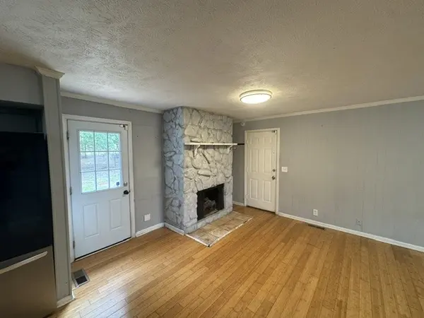 4059 Lake Pkwy, Hermitage, TN 37076