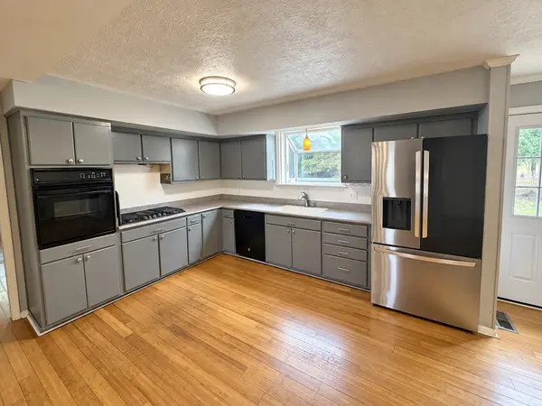 4059 Lake Pkwy, Hermitage, TN 37076