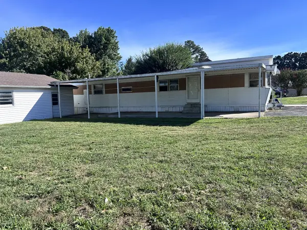 801 Oakdale St, Manchester, TN 37355