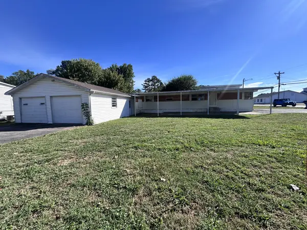 801 Oakdale St, Manchester, TN 37355