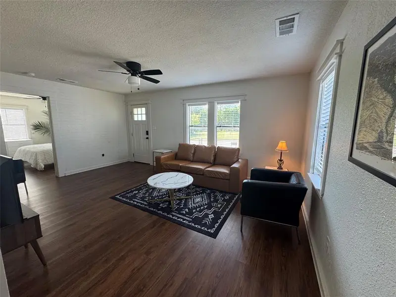 108 NW 30th Street, Fort Worth, TX 76106