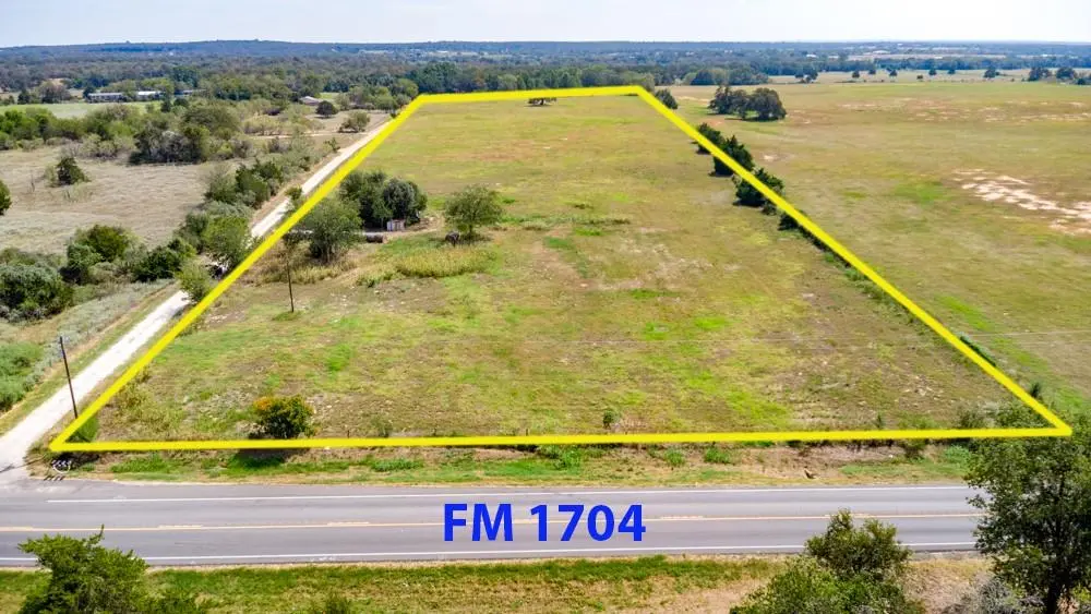 109 Prairie LN, Elgin, TX 78621