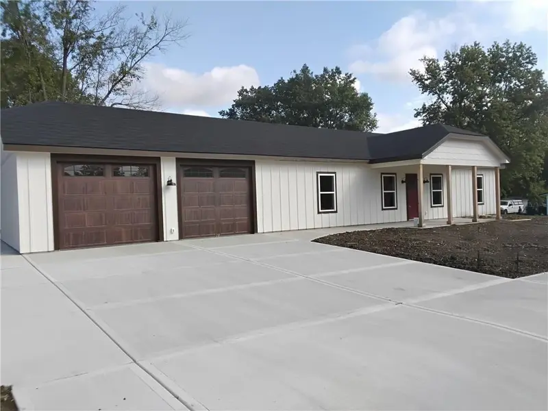 202 W Redwood ST, Archie, MO 64725