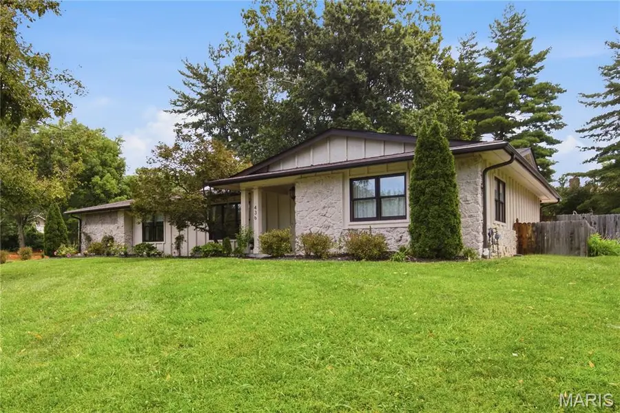 436 Marford DR, St Louis, MO 63141