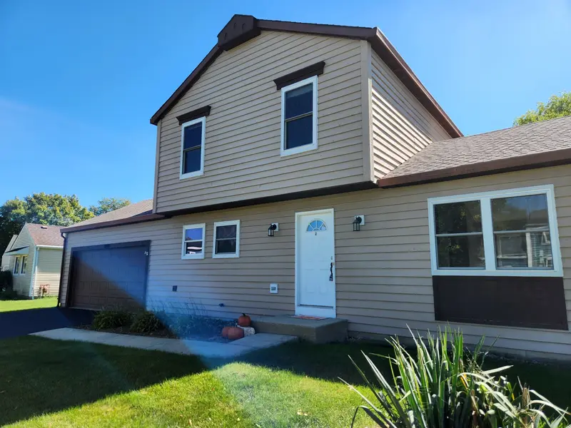 1440 CARLETON AVE, Naperville, IL 60565