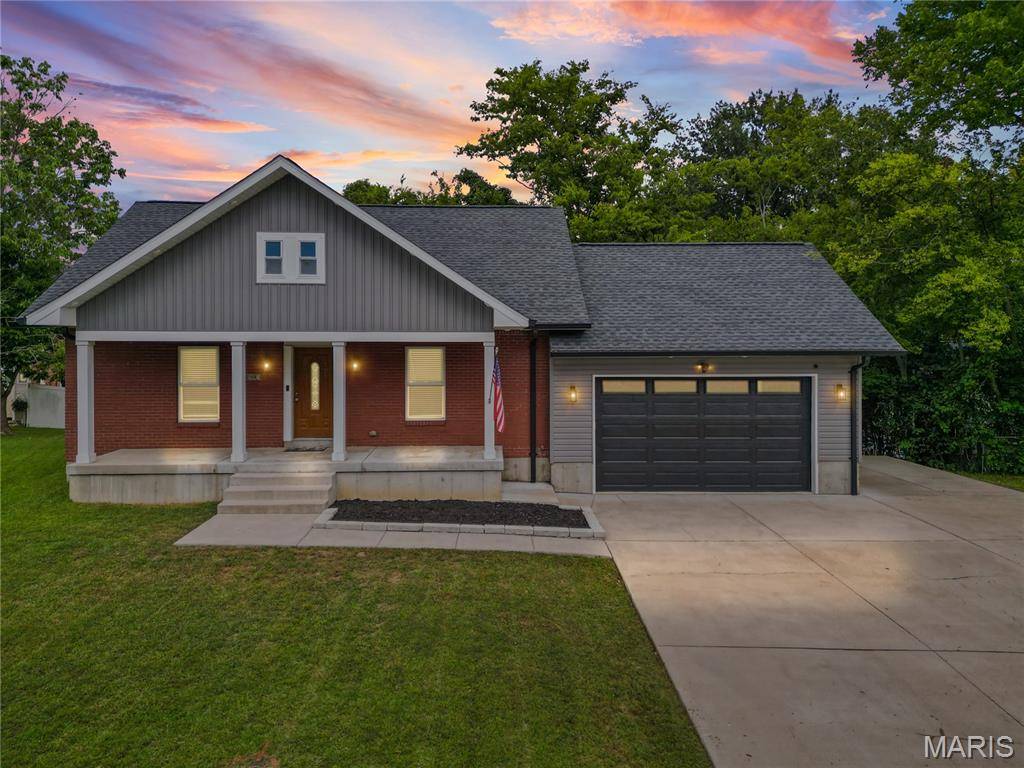 4593 Old Baumgartner RD, Oakville, MO 63129