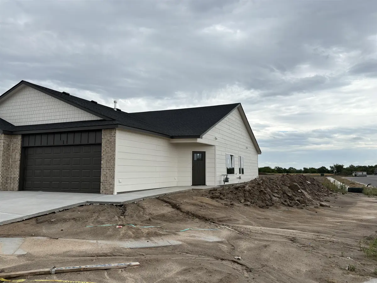 2928 S Denene ST, Wichita, KS 67215