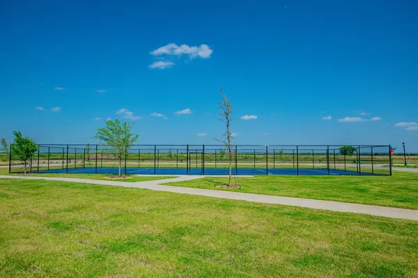 5400 Magallon Lane, Aubrey, TX 76227