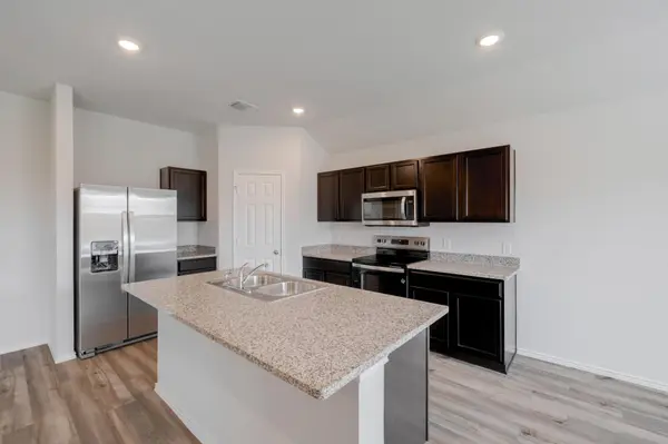 148 McNamara CT, Jarrell, TX 76537