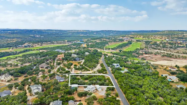 927 Debco LN, Spicewood, TX 78669
