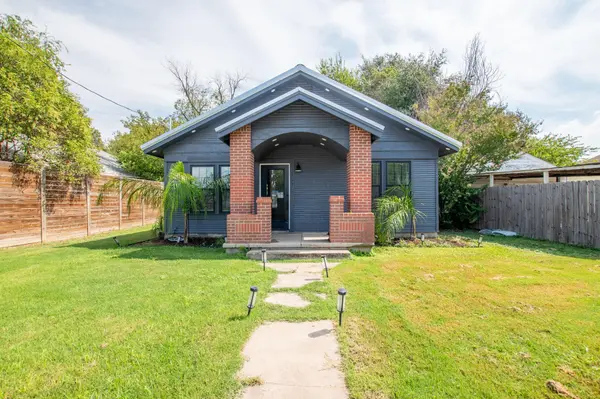 207 S Chestnut ST, Lampasas, TX 76550