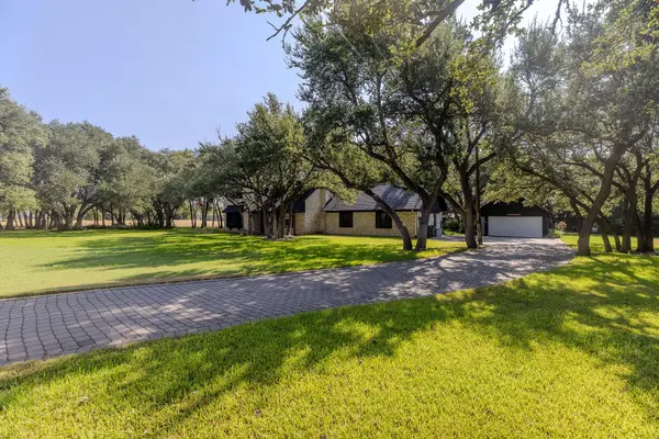 102 Independence DR, Liberty Hill, TX 78642
