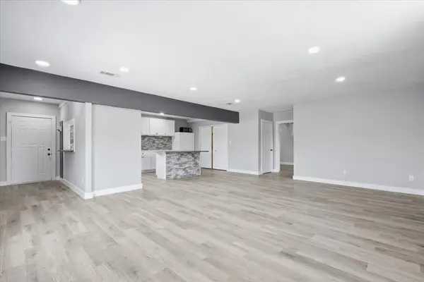 128 Skyview TER #B, Leander, TX 78641