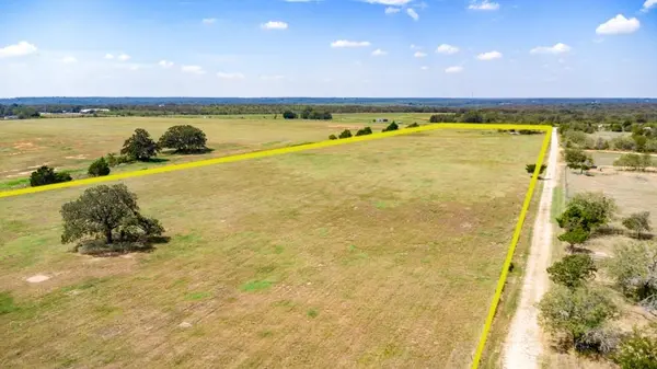 109 Prairie LN, Elgin, TX 78621