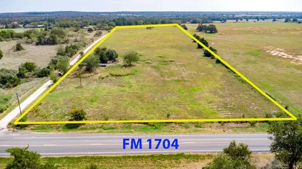 109 Prairie LN, Elgin, TX 78621