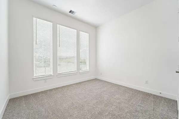 105 Peaceful Serenity DR, Georgetown, TX 78628
