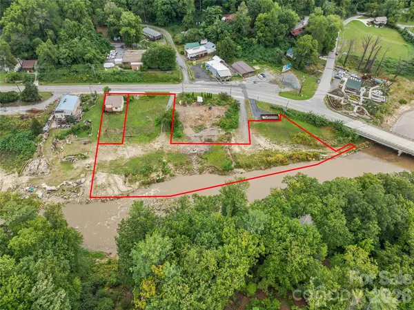 3127 Memorial HWY, Lake Lure, NC 28746