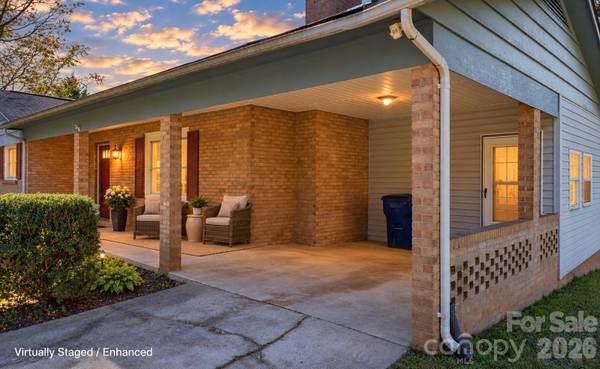 1771 Laura LN, Lenoir, NC 28645