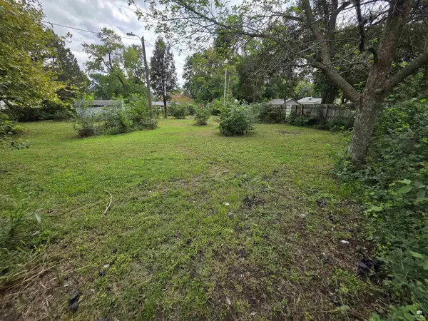 908 Grant AVE, Clay Center, KS 67432