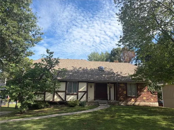 Brentwood DR, Lee's Summit, MO 64063