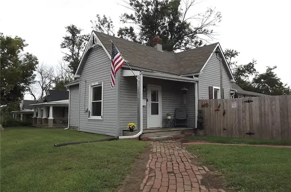 501 N Independence ST, Harrisonville, MO 64701