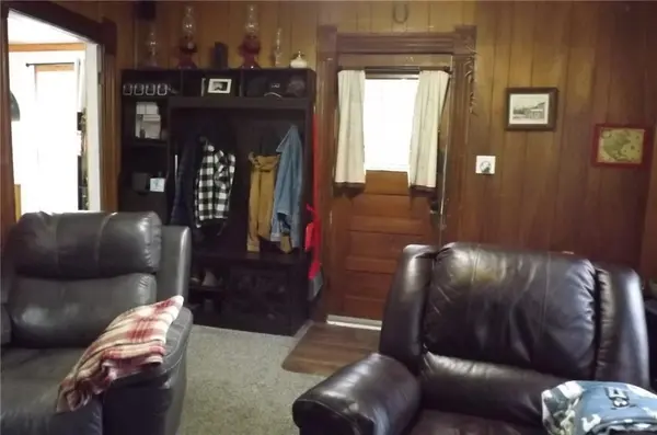 501 N Independence ST, Harrisonville, MO 64701